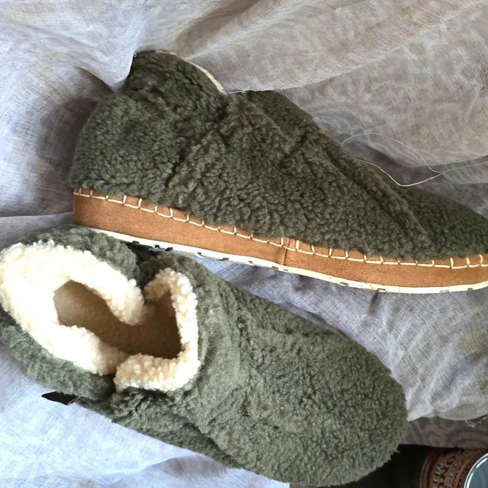 NEW L.L. Bean Women's Cozy Slipper Booties Pile Fleece Kelp Green size 8 - Picture 2 of 7